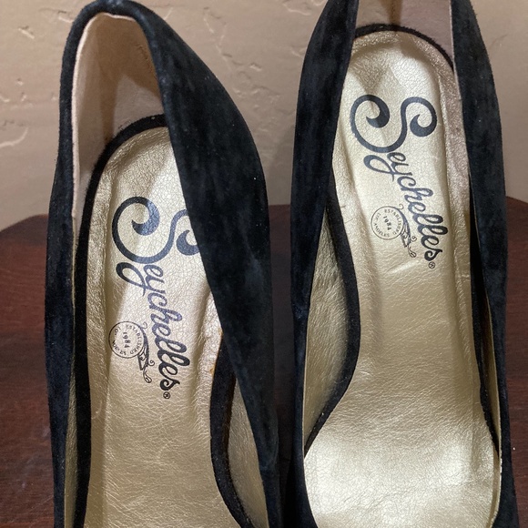 Seychelles 4" Black Suede Pumps with Gold Heels, Size 7.5 - Picture 2 of 12